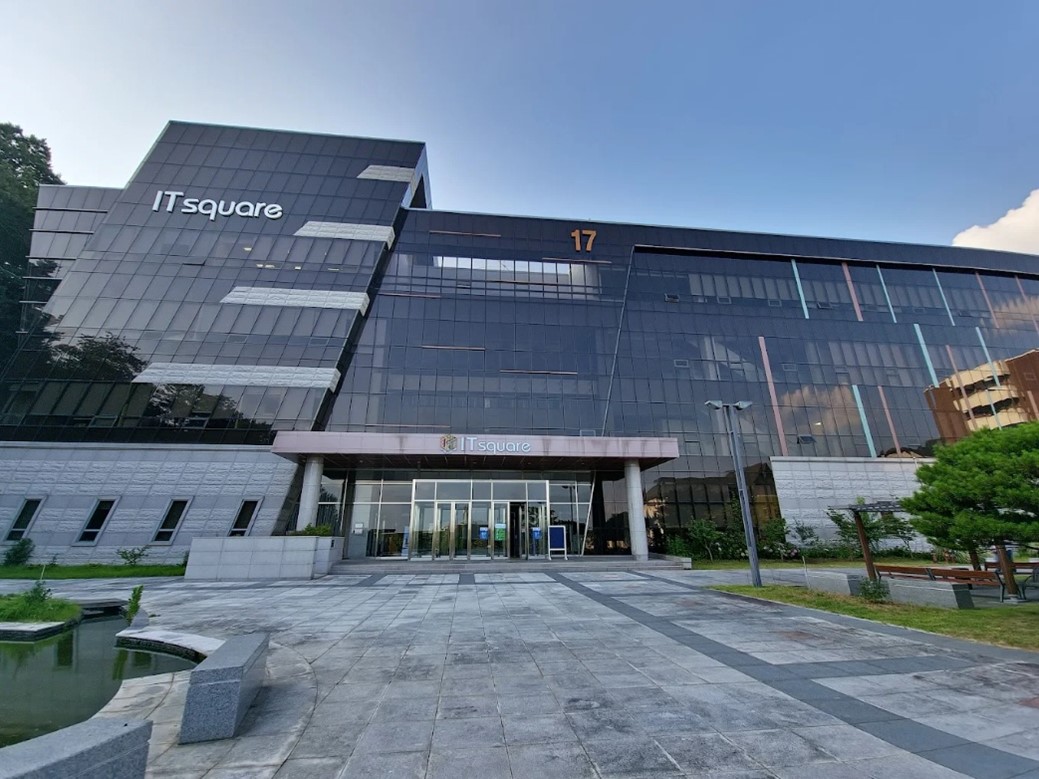 Университет Хонам